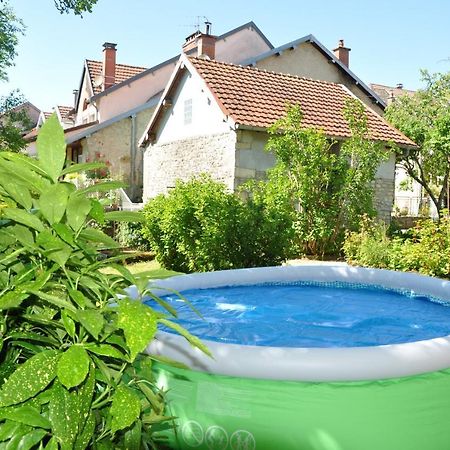 Maison Confortable Ornans + Jardin Buitenkant foto